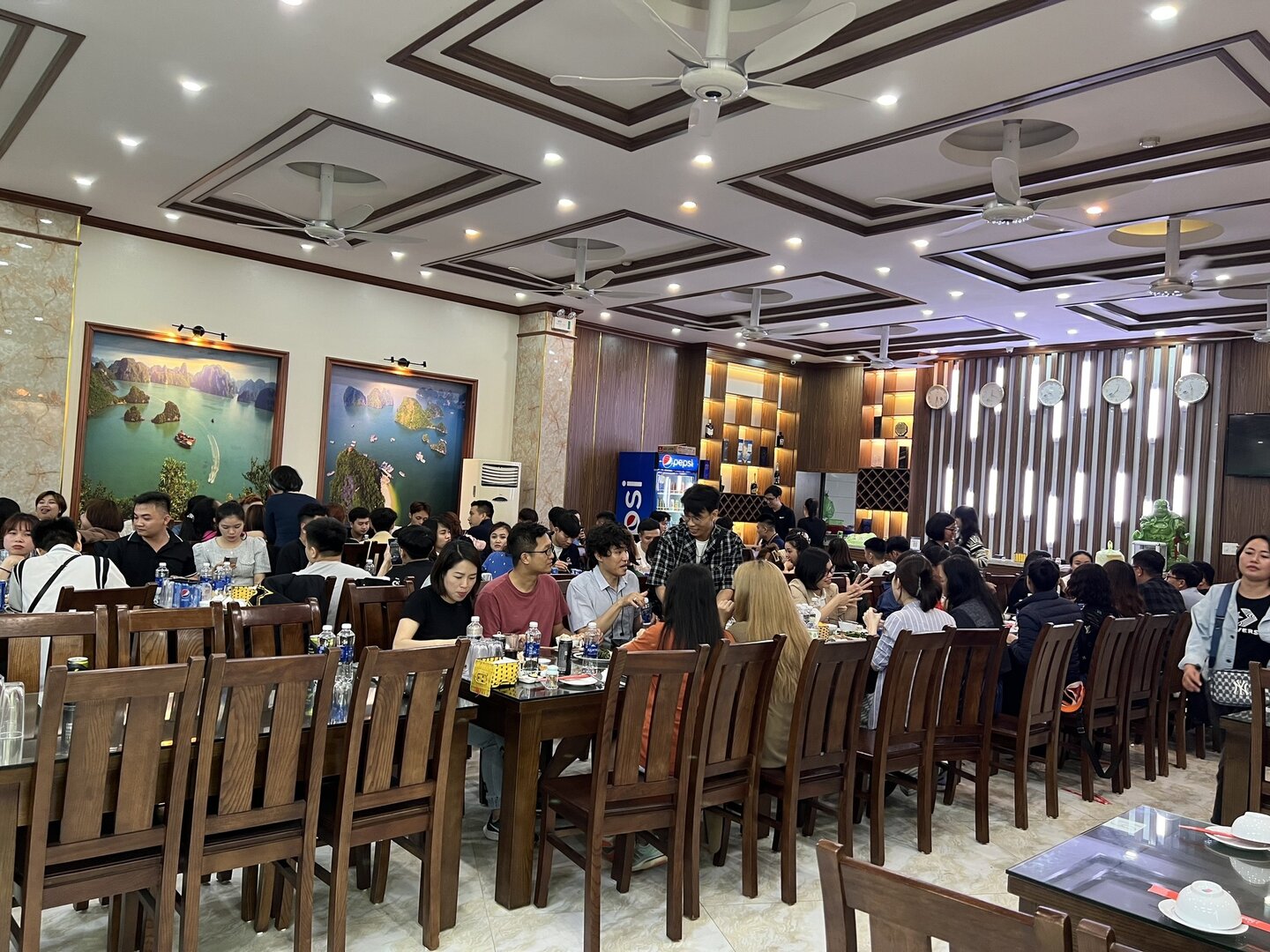 Lang Chai Restaurant - Cat Ba