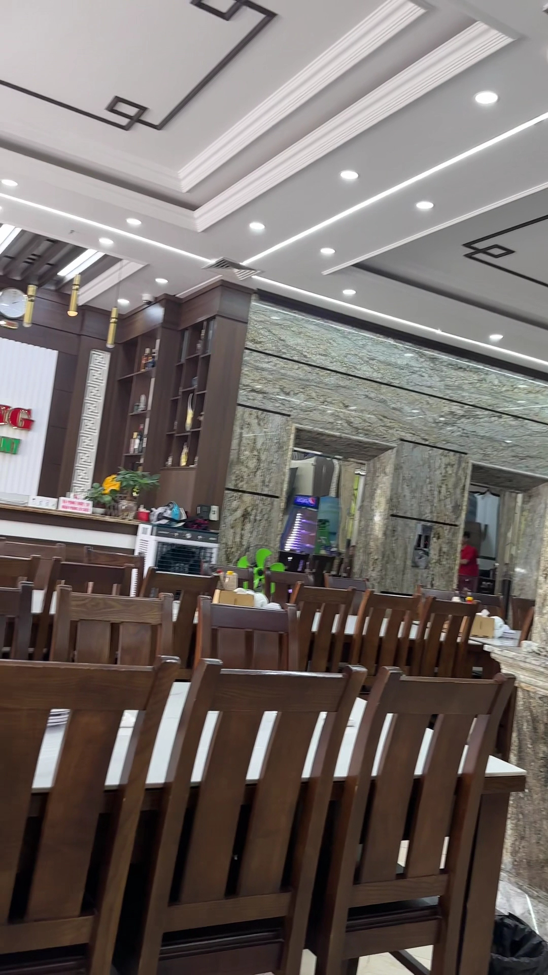 Cat Ba Vu Duong Seafood Restaurant