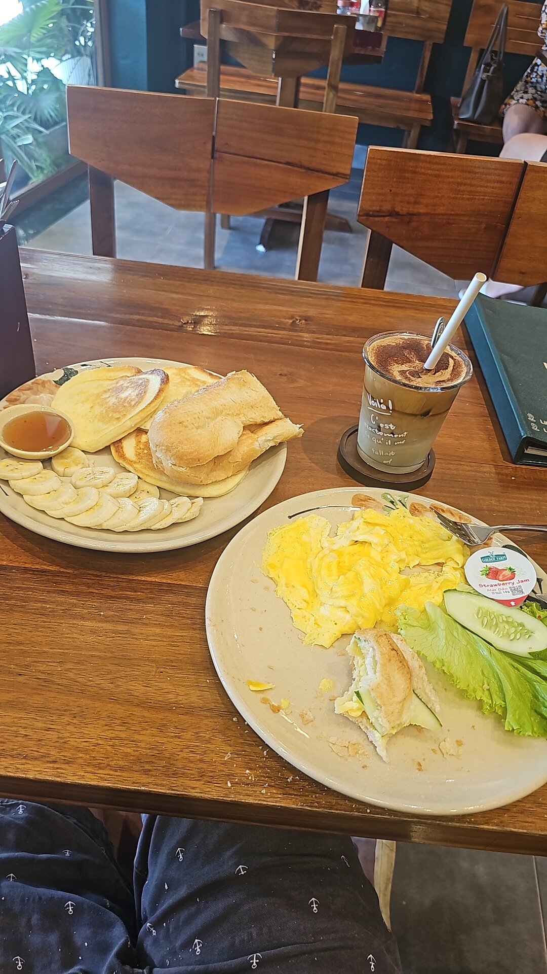 LIKE COFFEE - Vegetarian Food CatBa