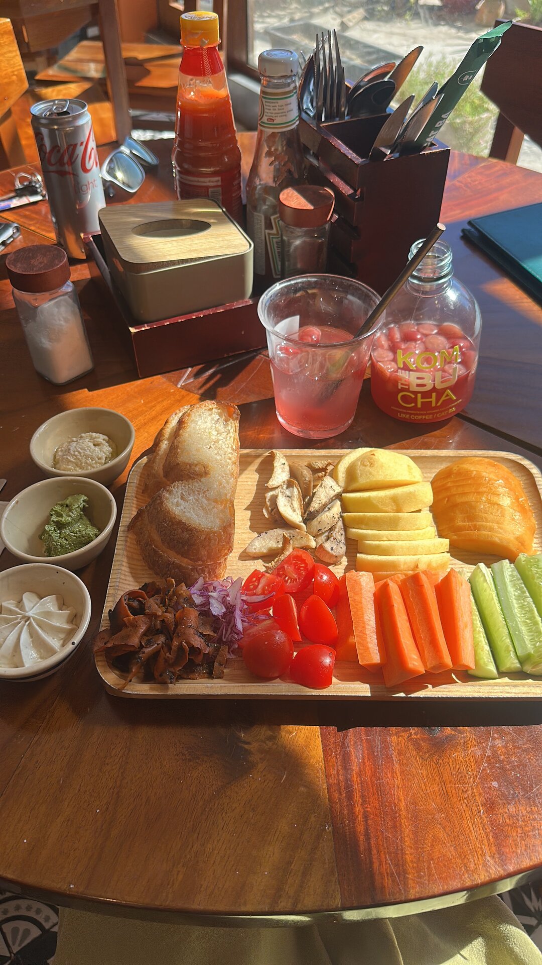 LIKE COFFEE - Vegetarian Food CatBa