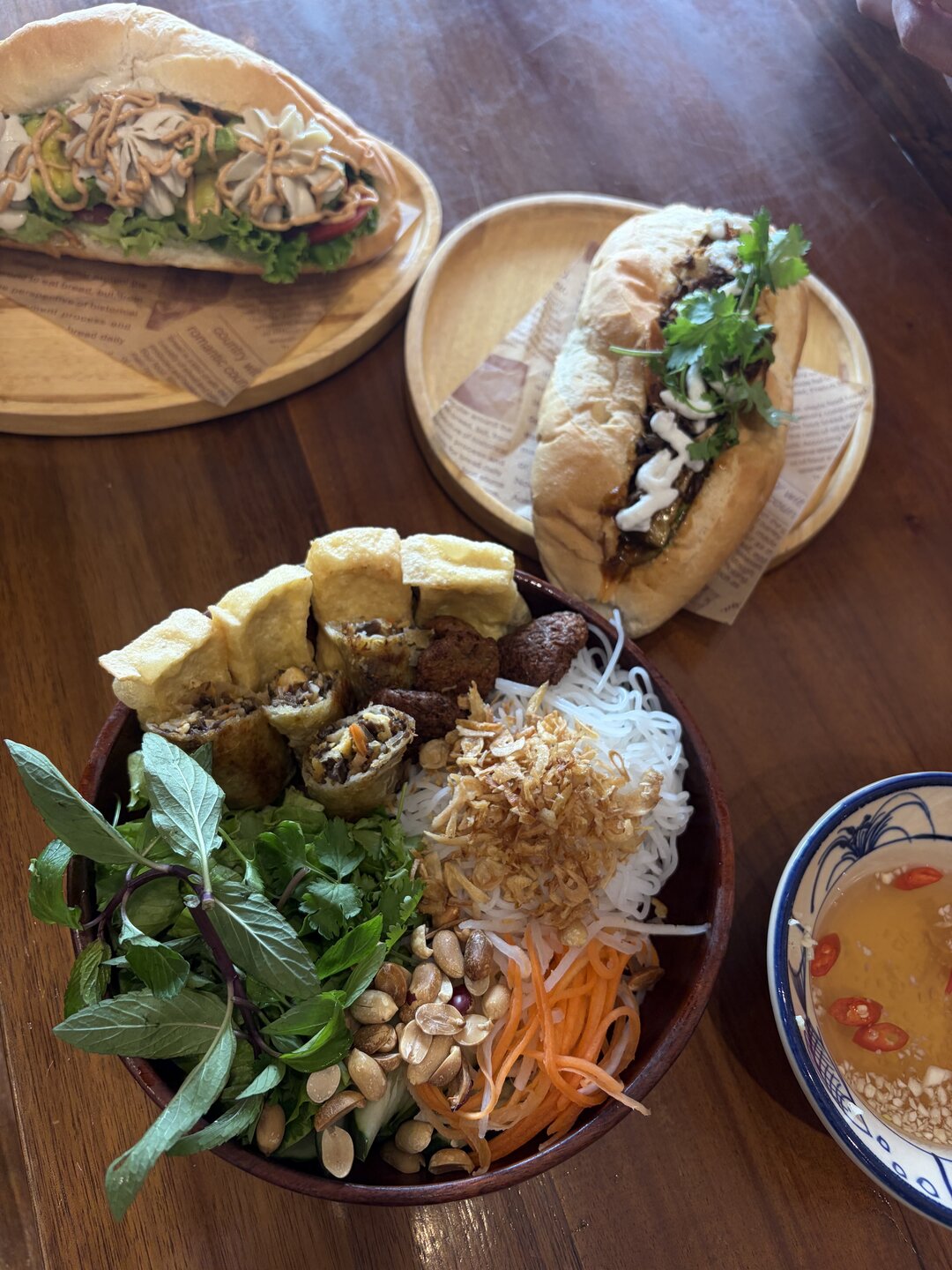 LIKE COFFEE - Vegetarian Food CatBa