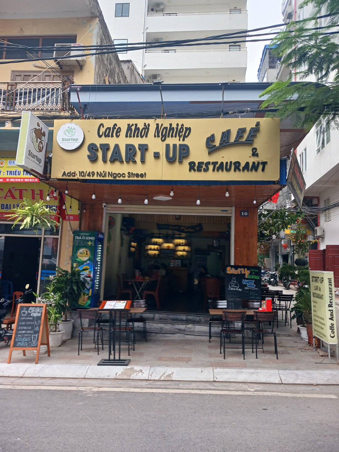 Start Up Cafe & restaurant