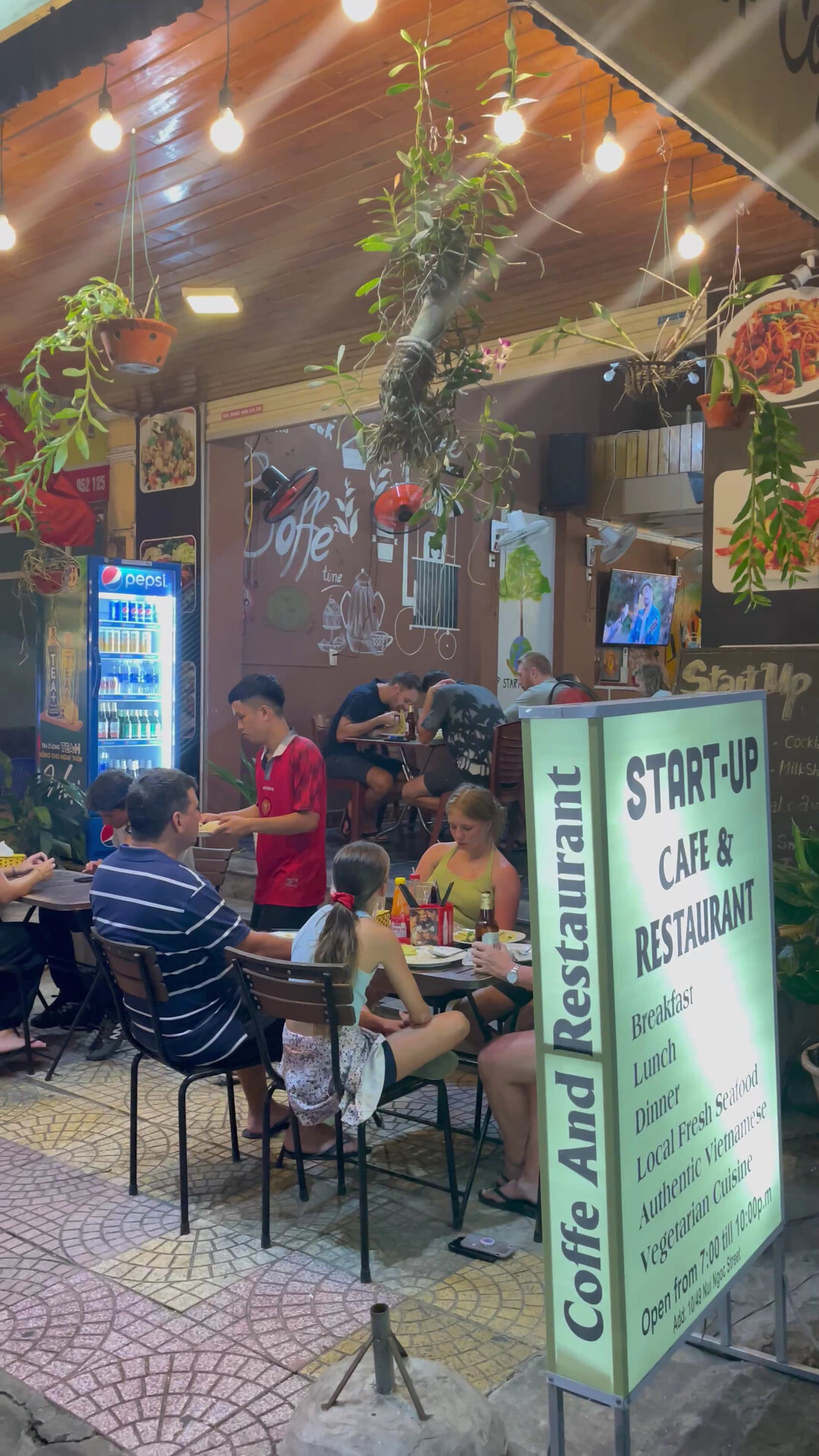 Start Up Cafe & restaurant