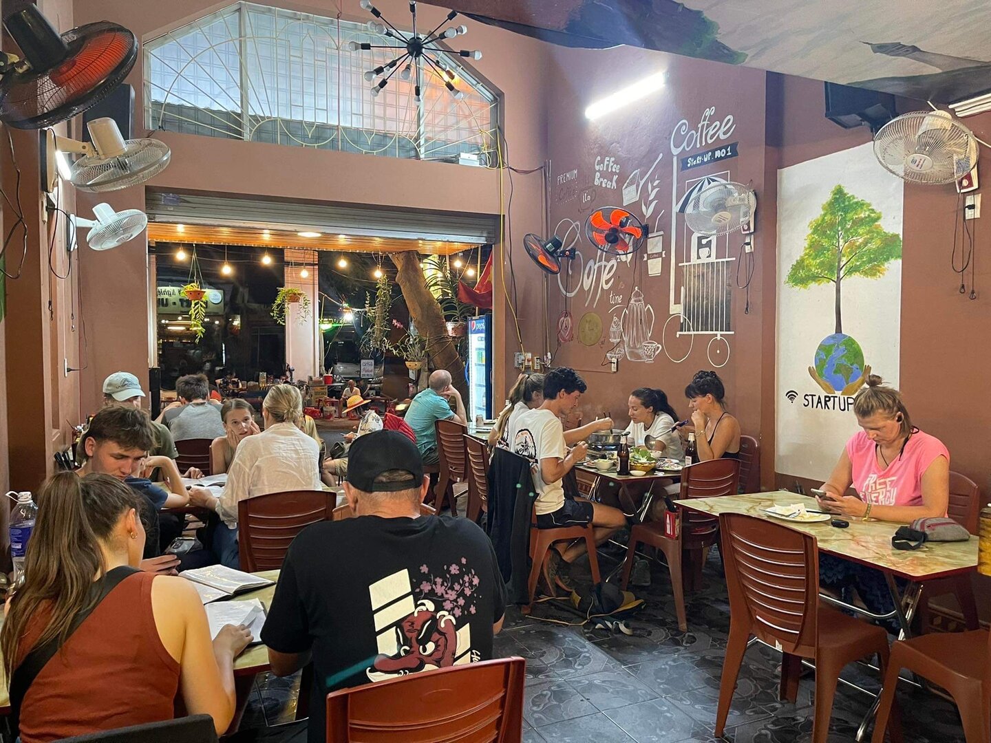 Start Up Cafe & restaurant
