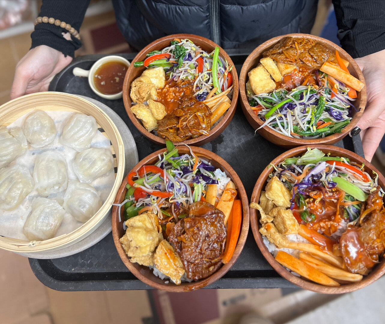 LIN VEGAN RESTAURANT & COFFEE