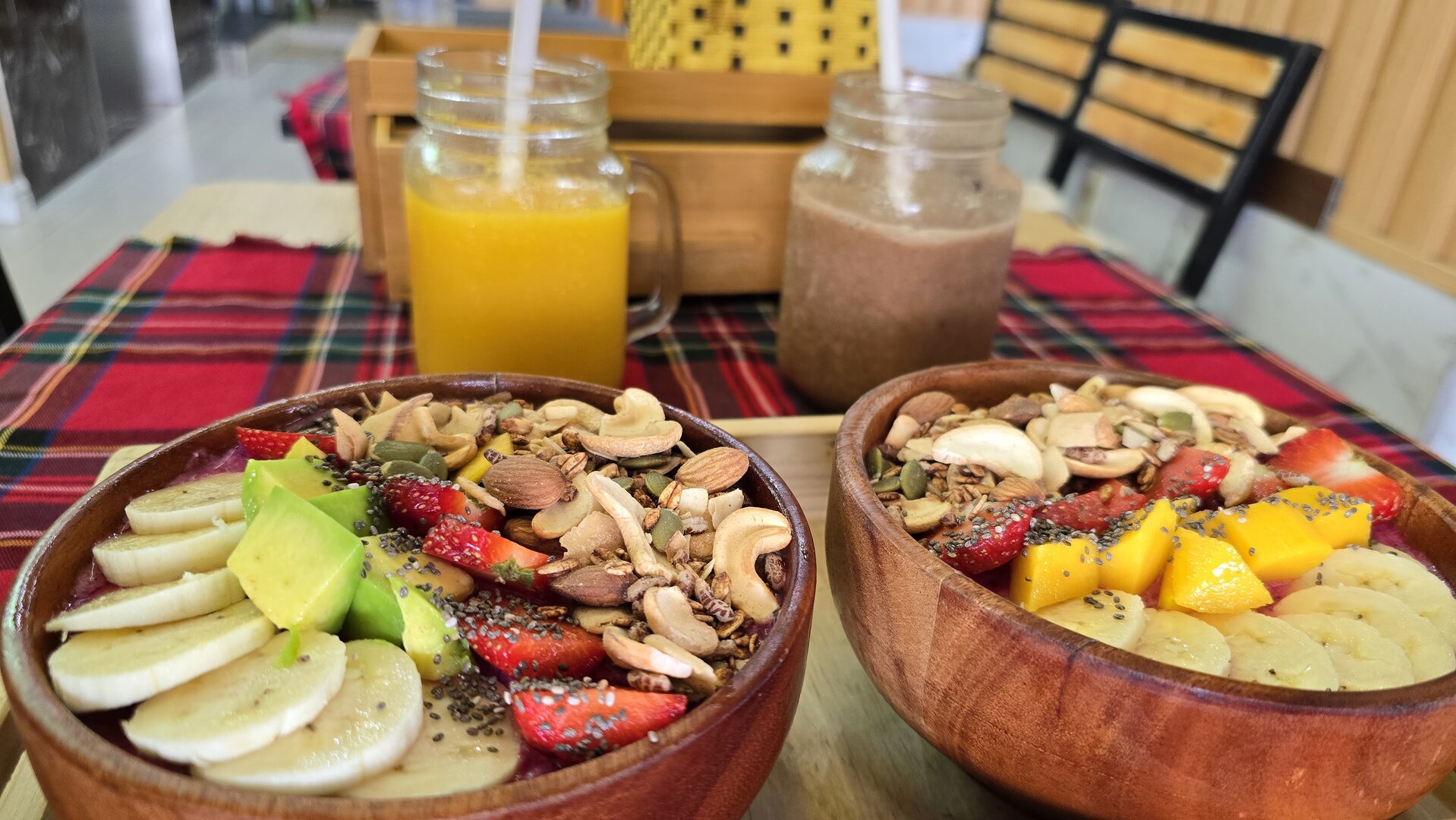 LIN VEGAN RESTAURANT & COFFEE