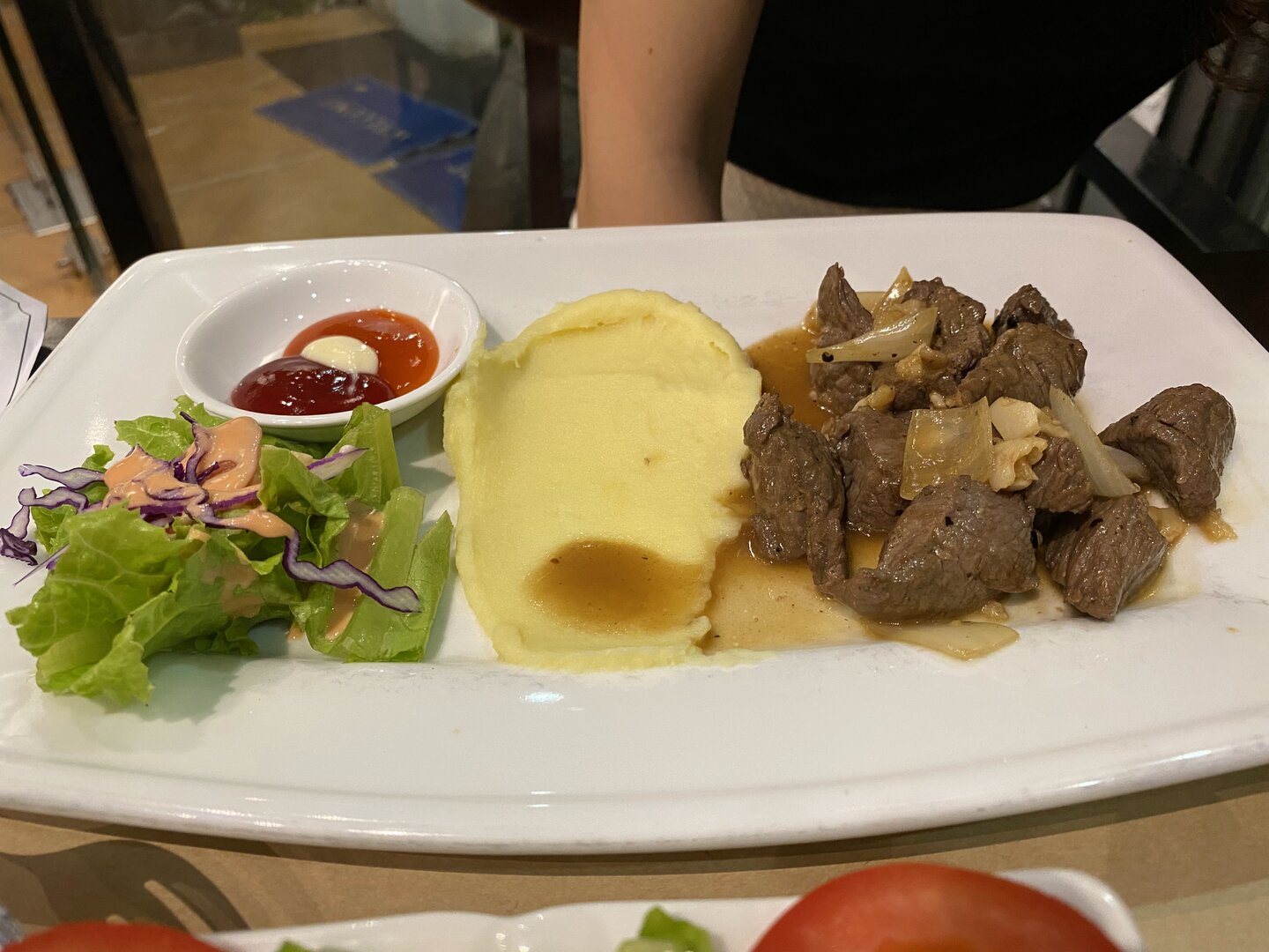 Cutisun Restaurant 3