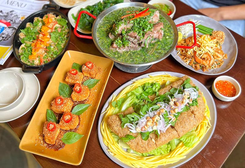 TukTuk Thai Bistro - Triệu Việt Vương