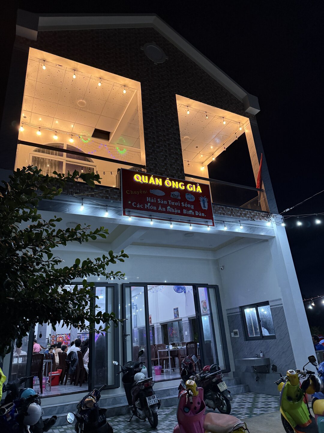 Quán Ông Già
