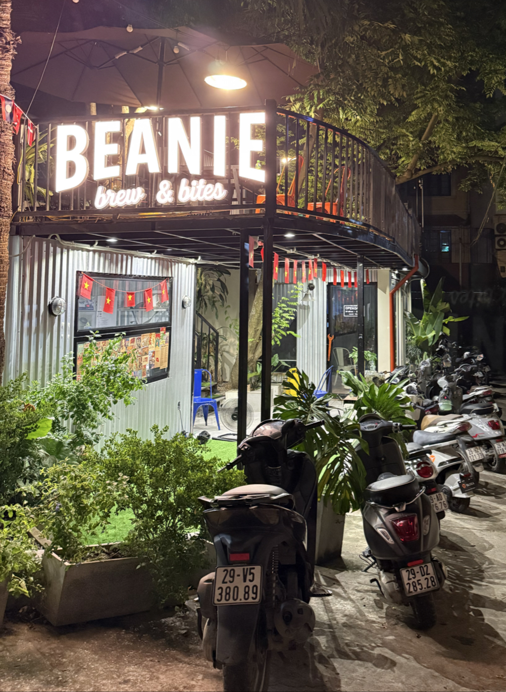 Beanie Café – Restaurant, Coffee & Live Sports