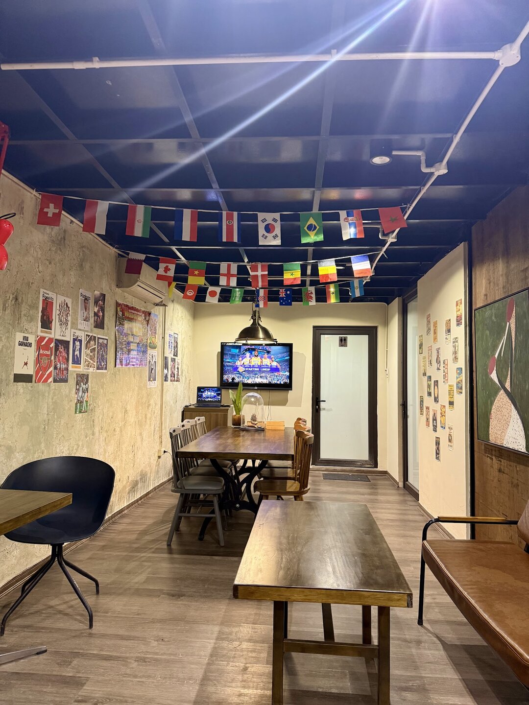Beanie Café – Restaurant, Coffee & Live Sports