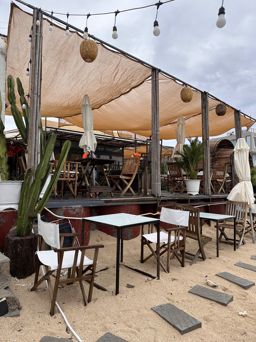 93 Độ Đông Coffee & Bistro