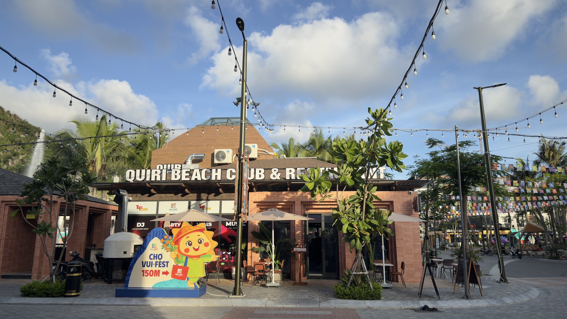 Quiri Beach Club & Restaurant