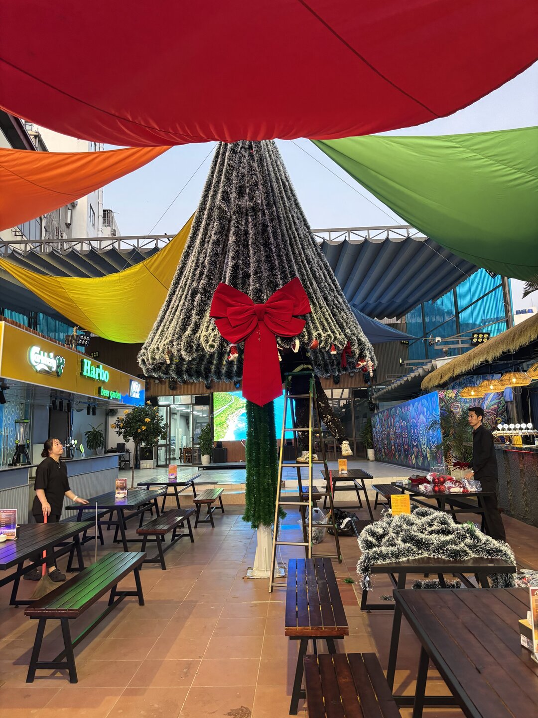 Napolis Pizza Bar & Chill Zone Craft Beer