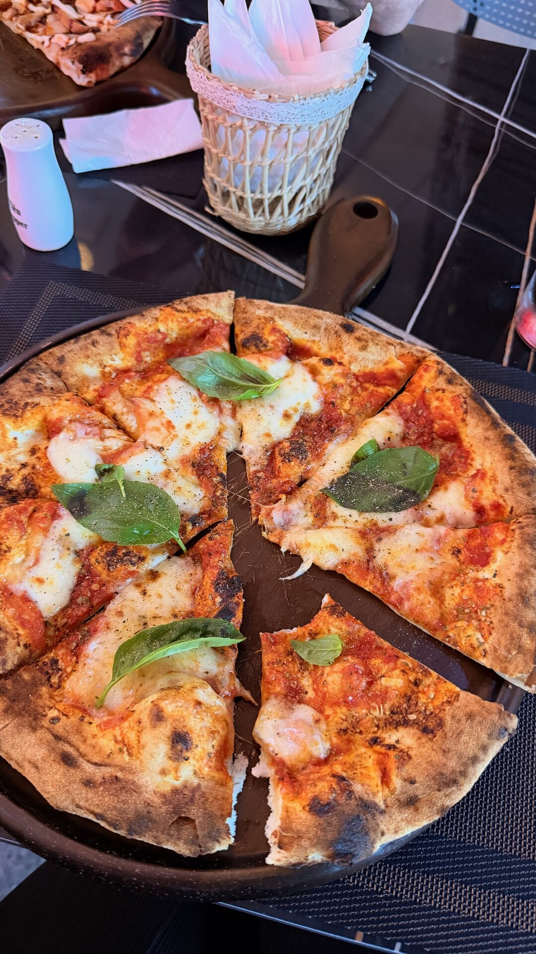 Napolis Pizza Bar & Chill Zone Craft Beer