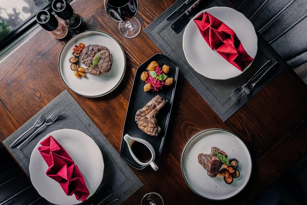 LA BETE - Steakhouse & Cigar Lounge