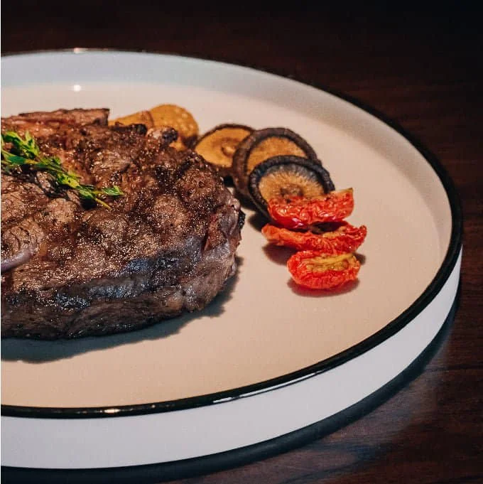 LA BETE - Steakhouse & Cigar Lounge