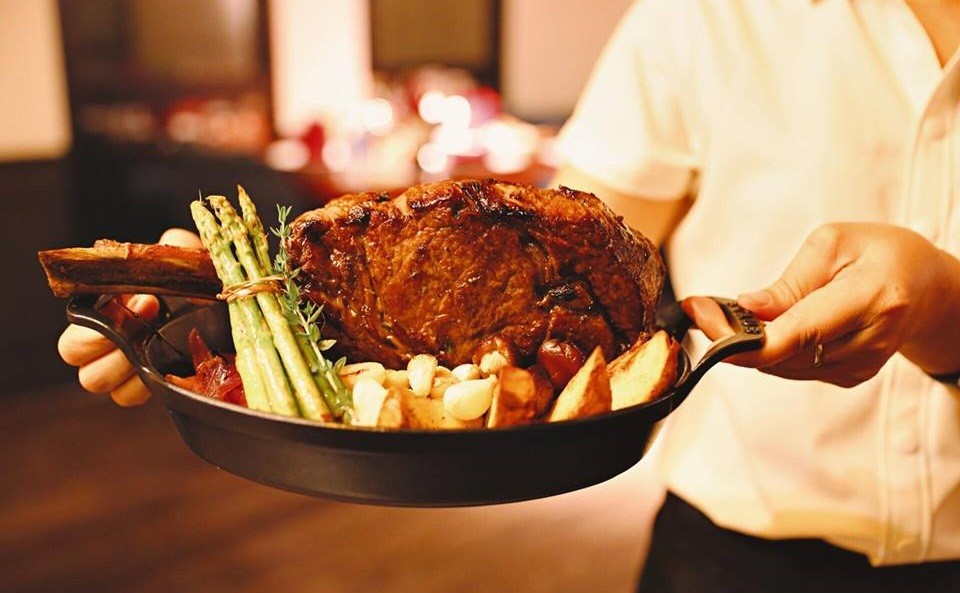 LA BETE - Steakhouse & Cigar Lounge