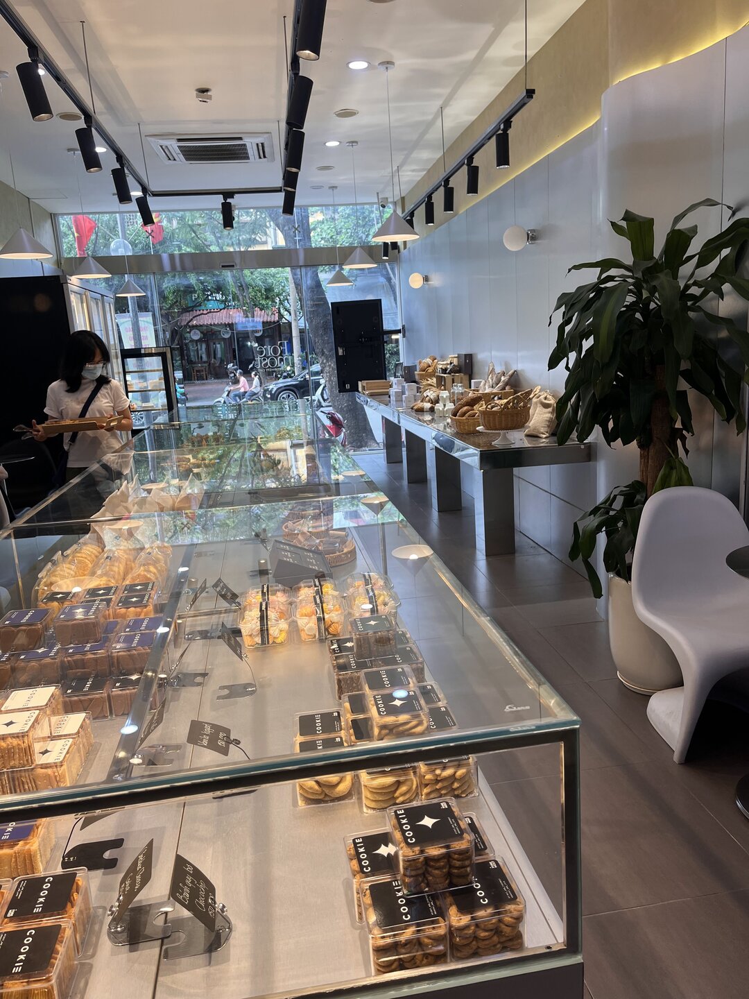 Foremost Bakery Huỳnh Thúc Kháng