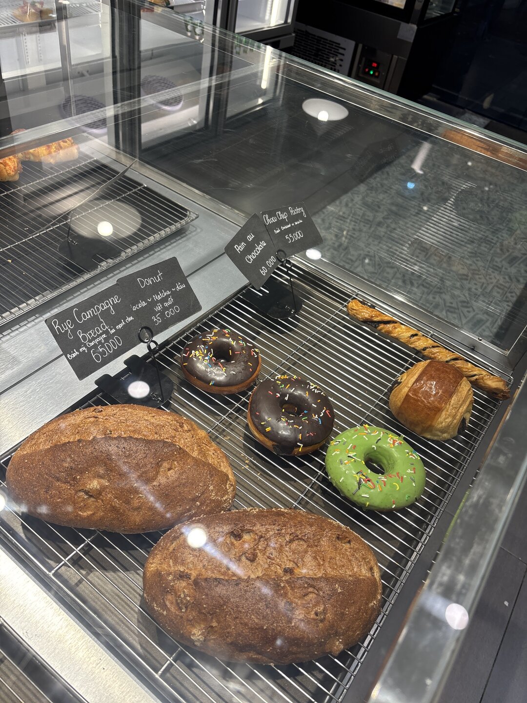 Foremost Bakery Huỳnh Thúc Kháng