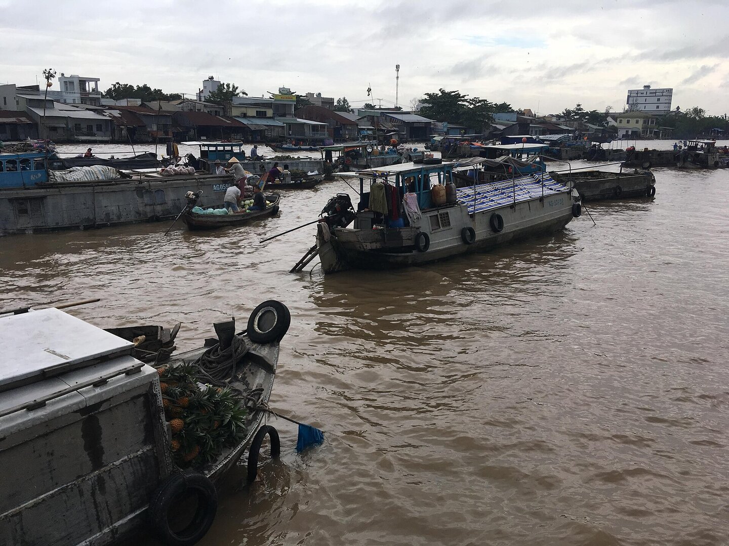 Chợ nổi Cái Răng