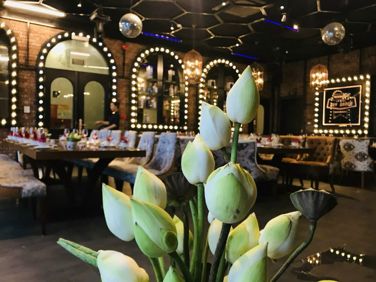 Nhà hàng hải sản Cát Bà - Marigold Restaurant