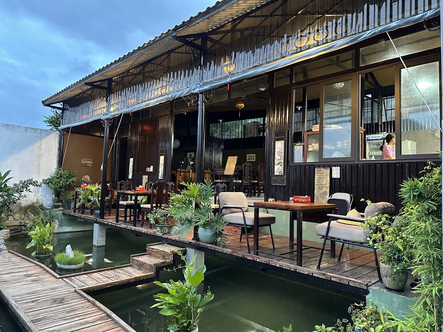 Tam Vegetarian Hidden Restaurant