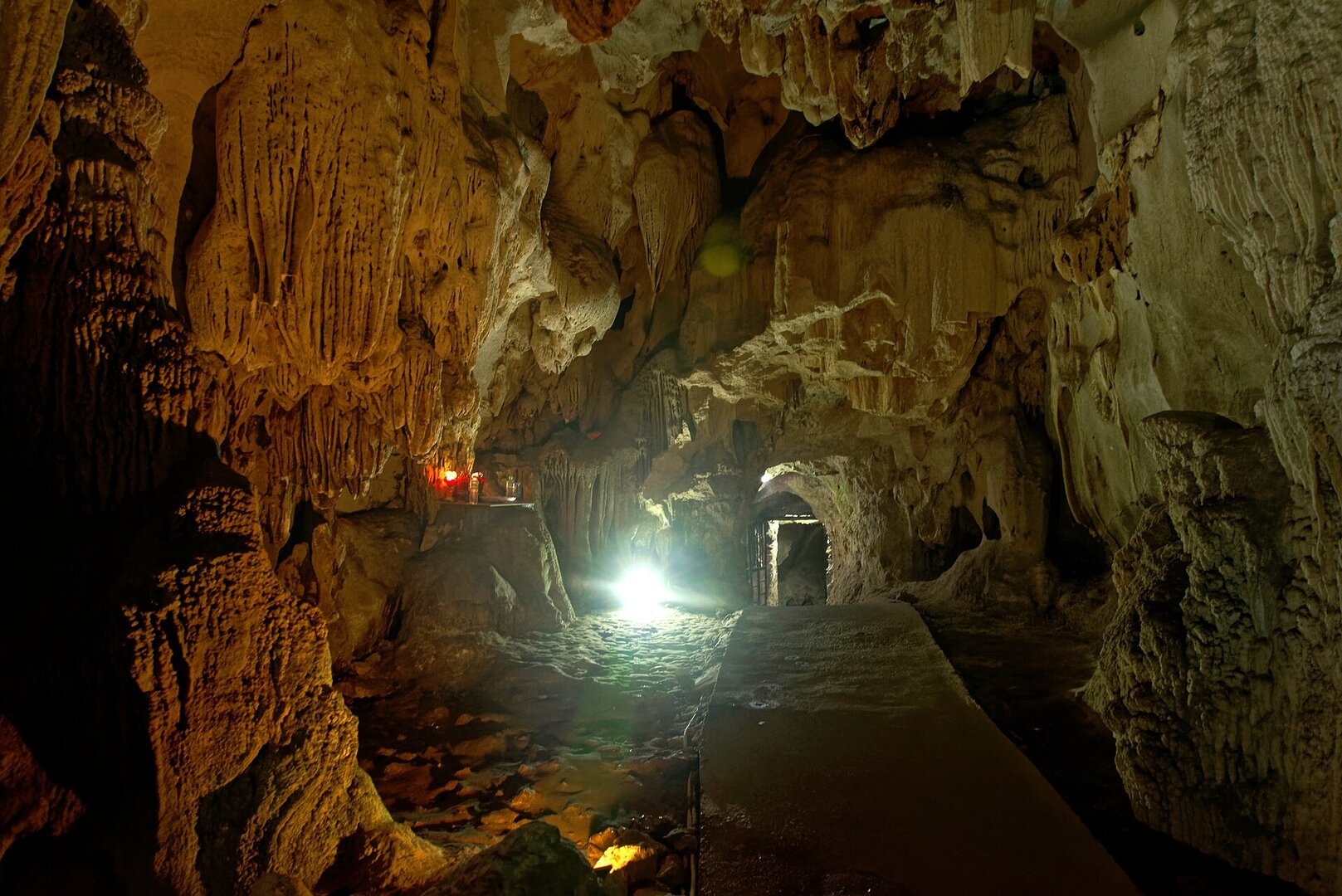 Động Trung Trang