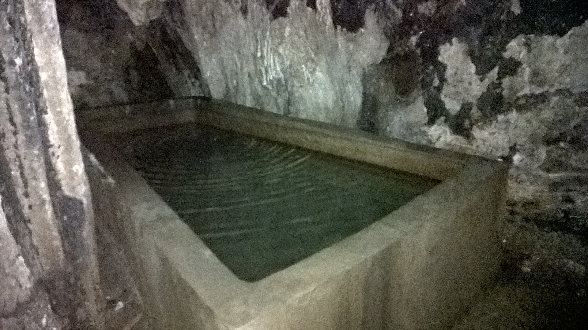 Động Trung Trang