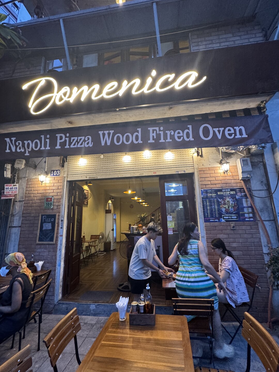 Domenica Napoli Pizza