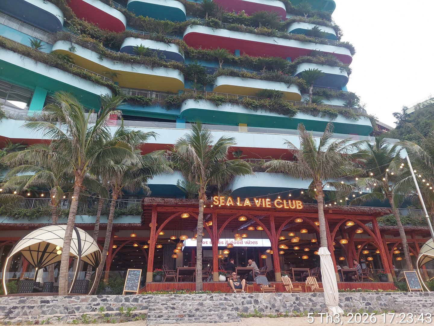 Sea La Vie Club