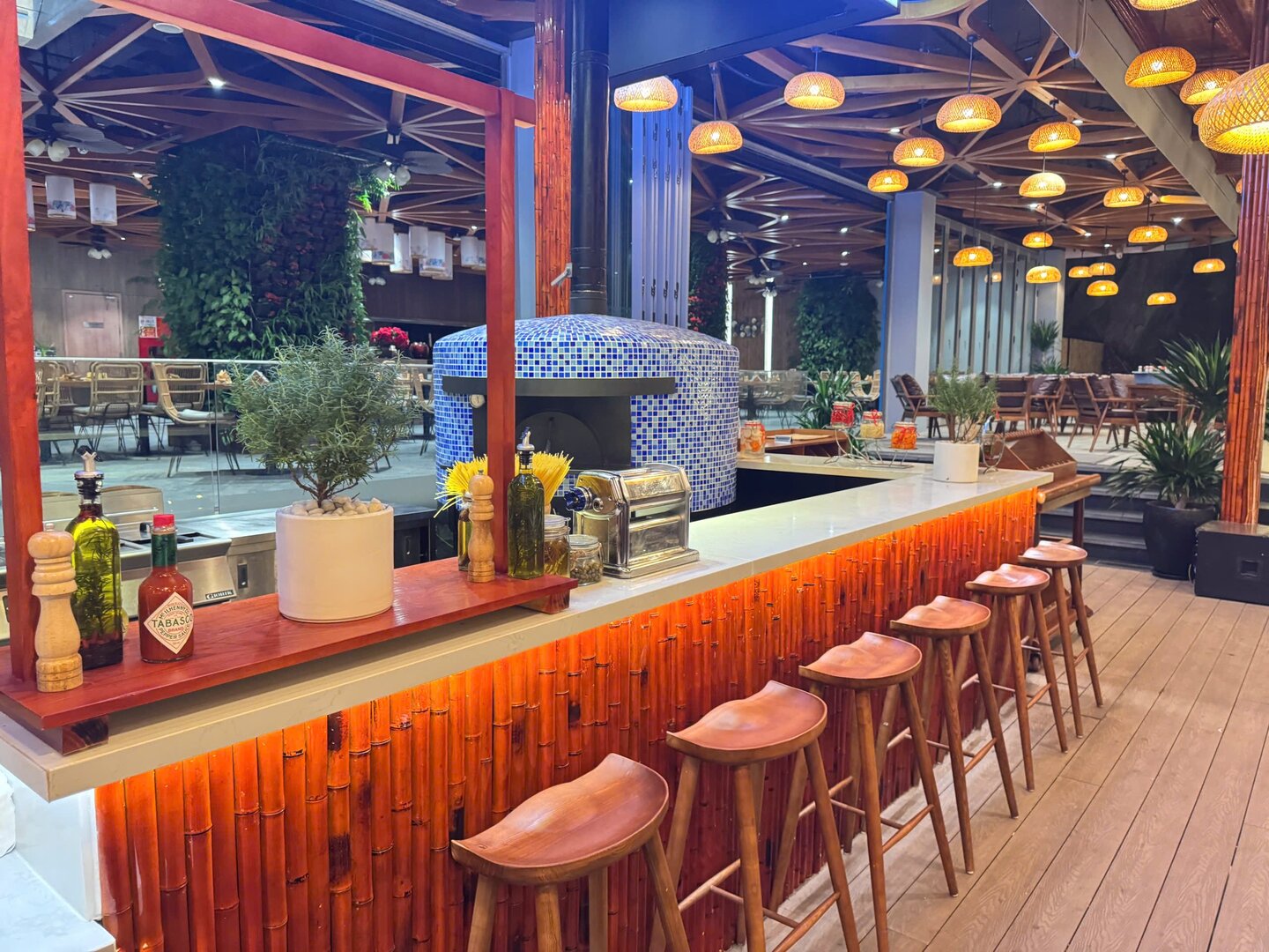 Sea La Vie Club