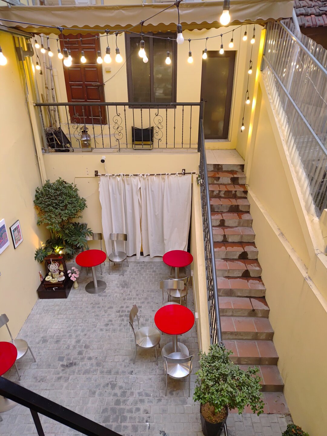 PEZZI Eatery