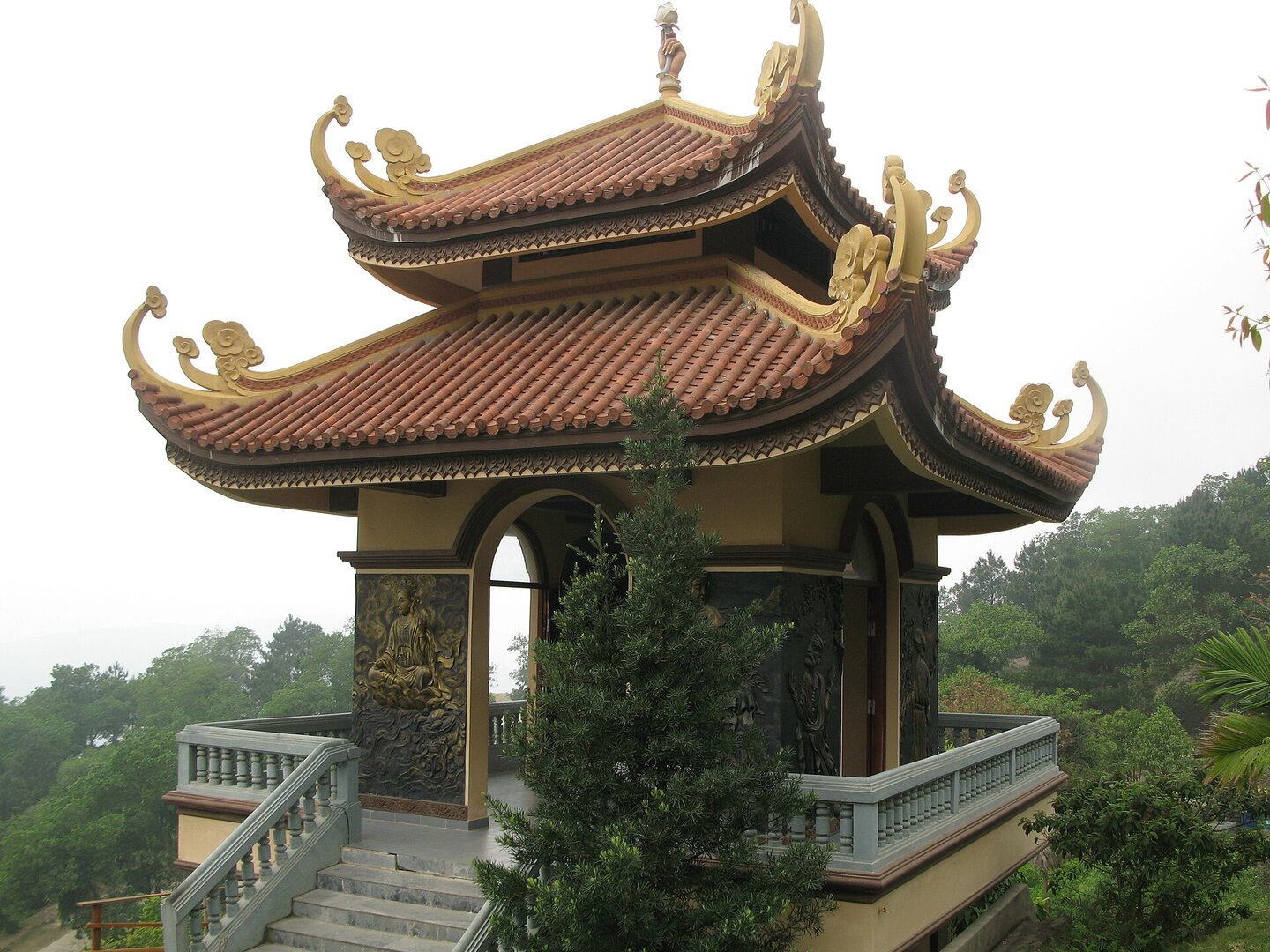 Truc Lam Tay Thien Zen Monastery