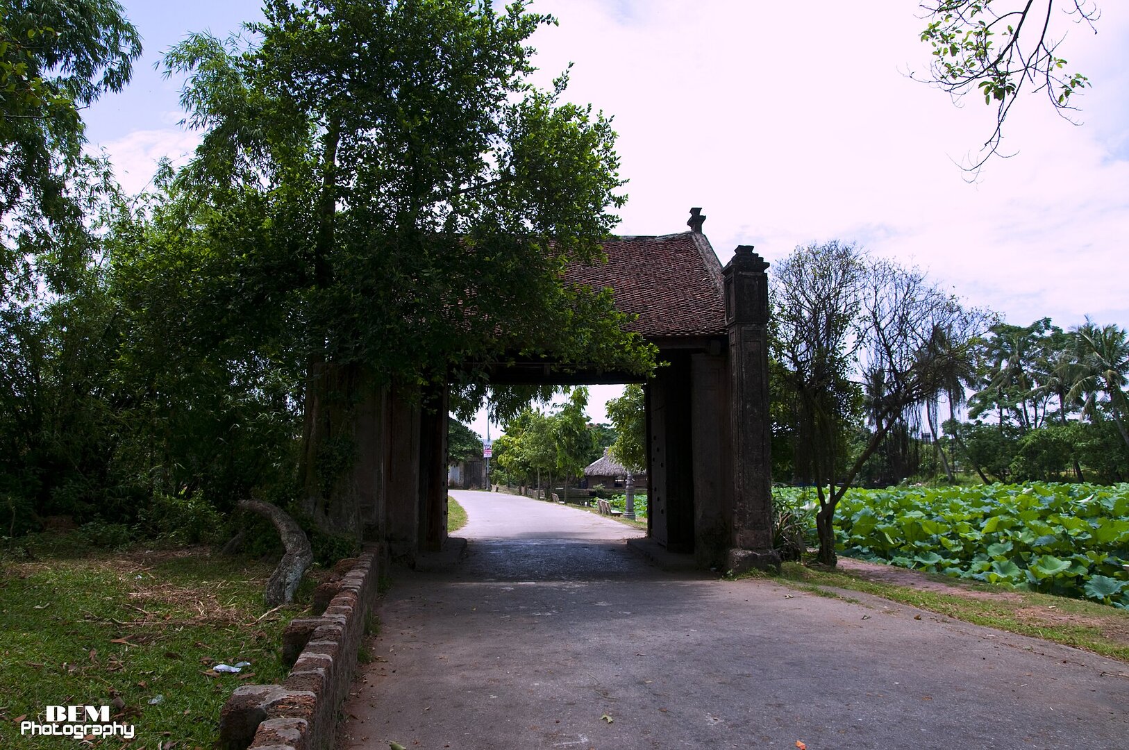 Làng cổ Đường Lâm