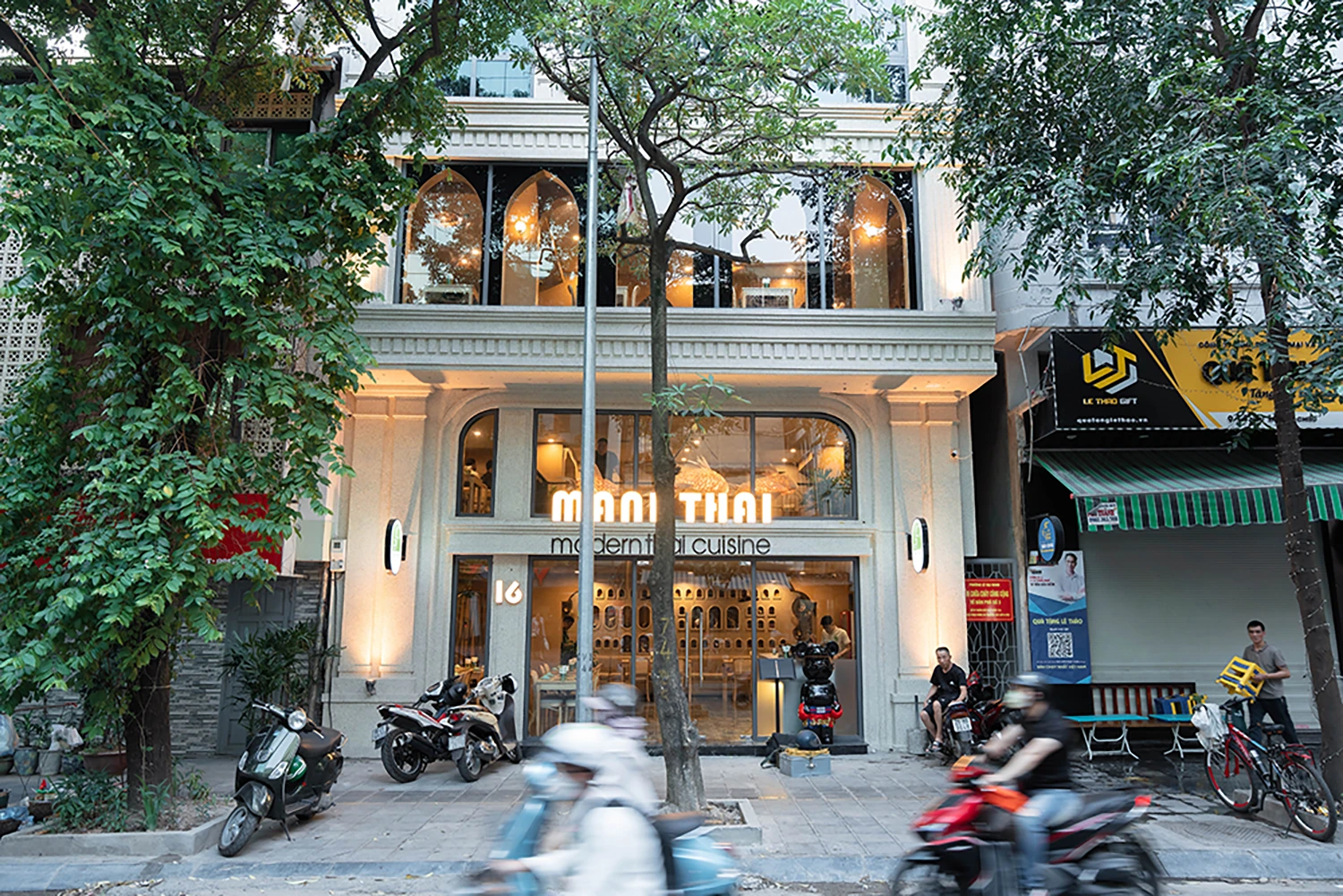 Mani Thai
