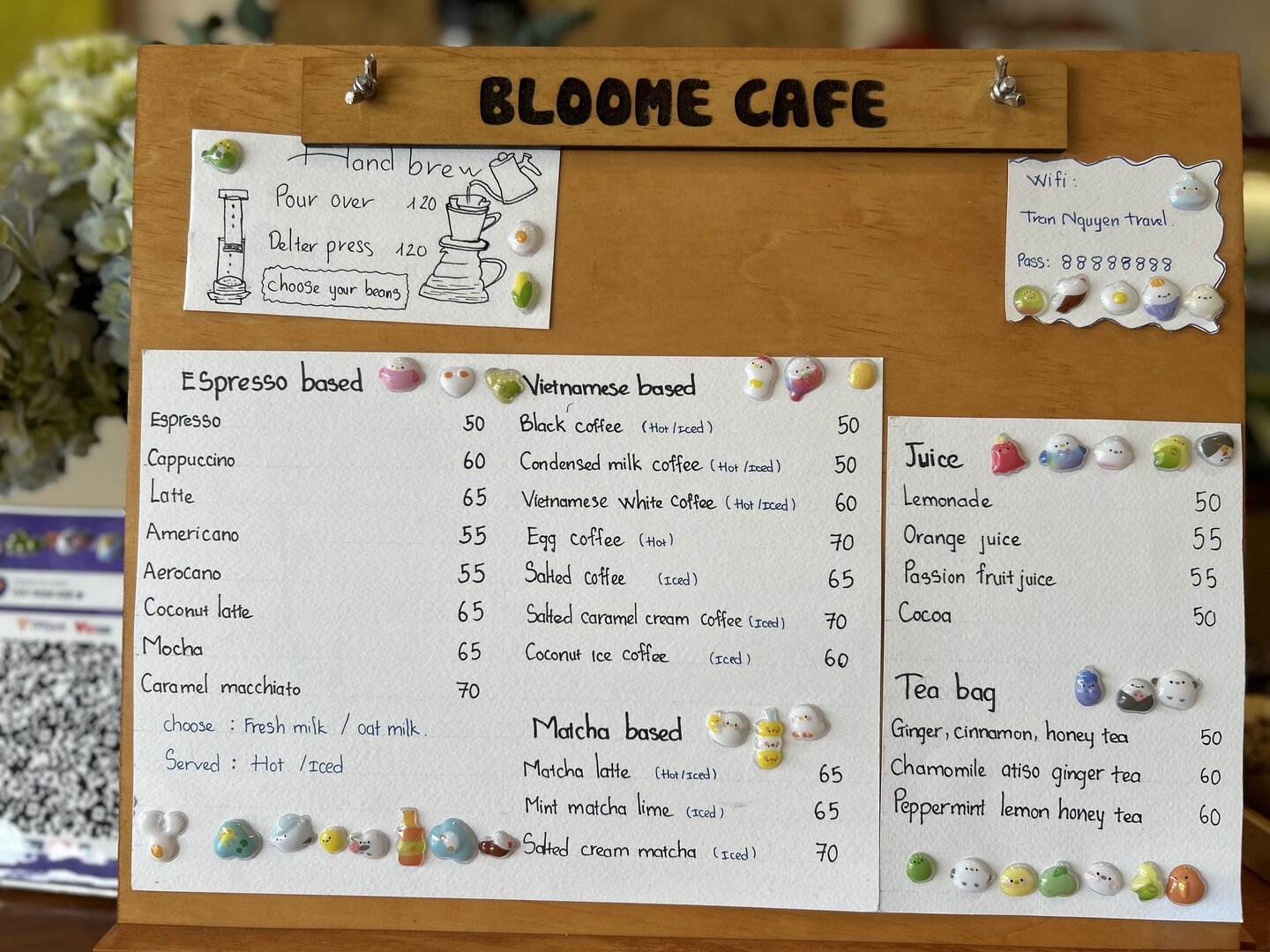 Bloome Cafe CatBa