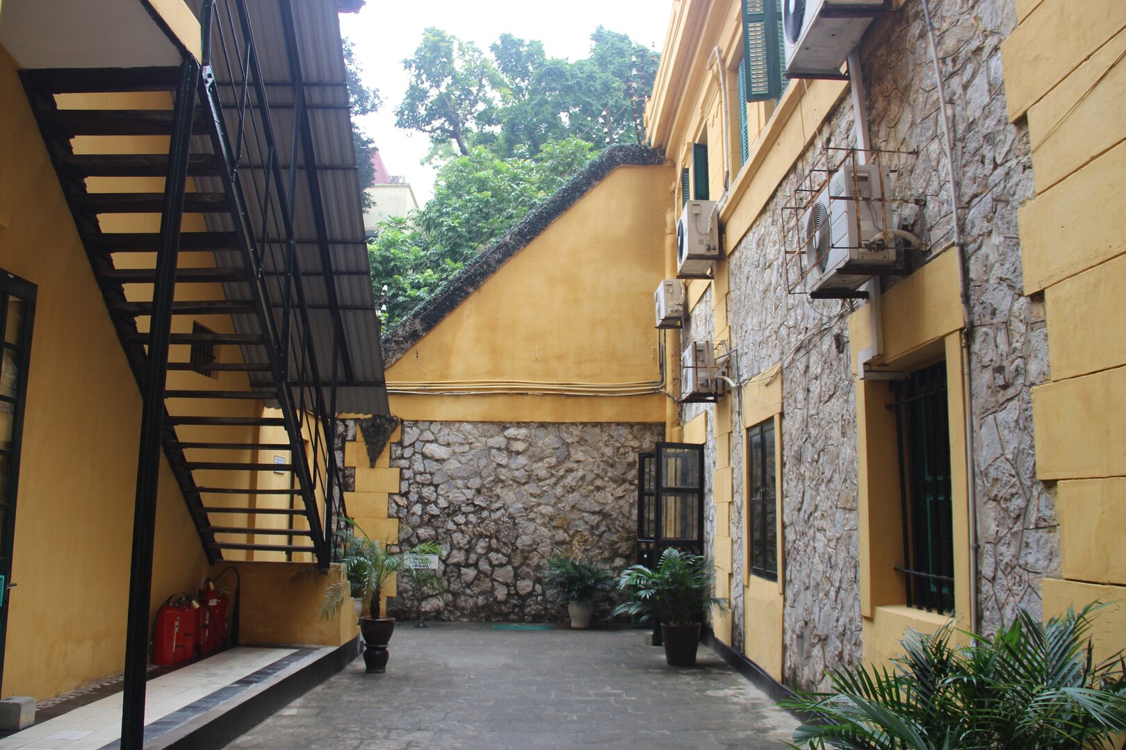 Hoa Lo Prison