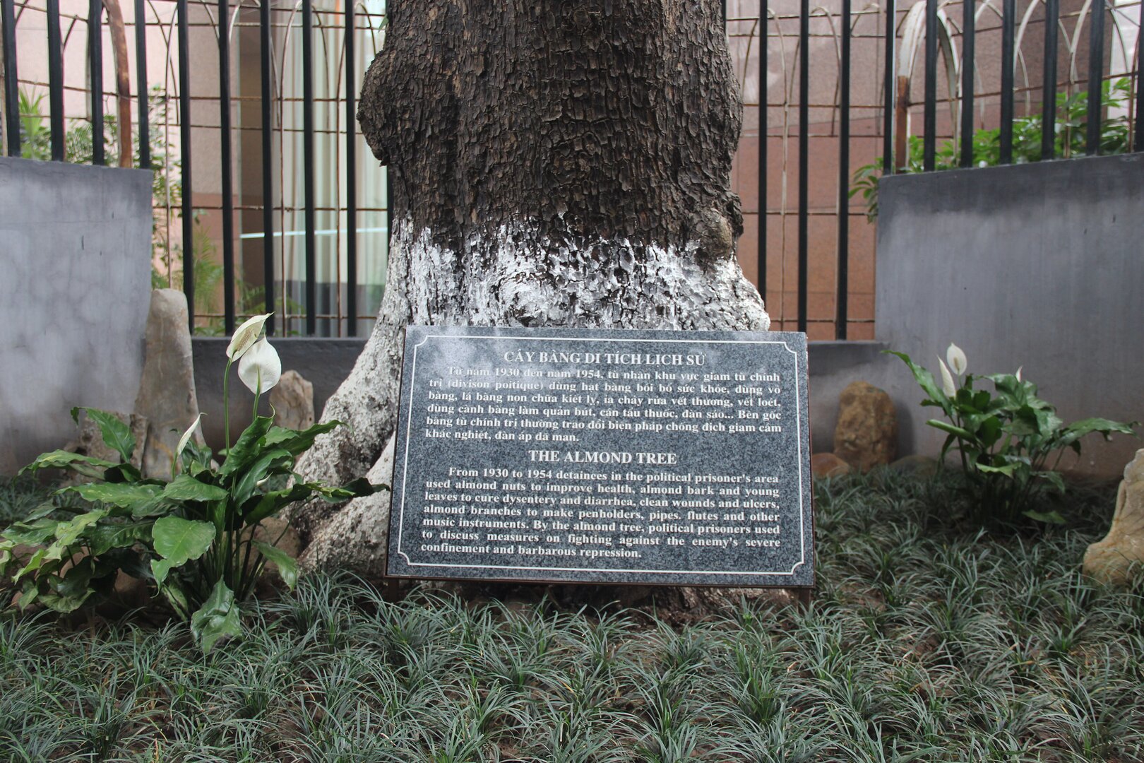 Hoa Lo Prison