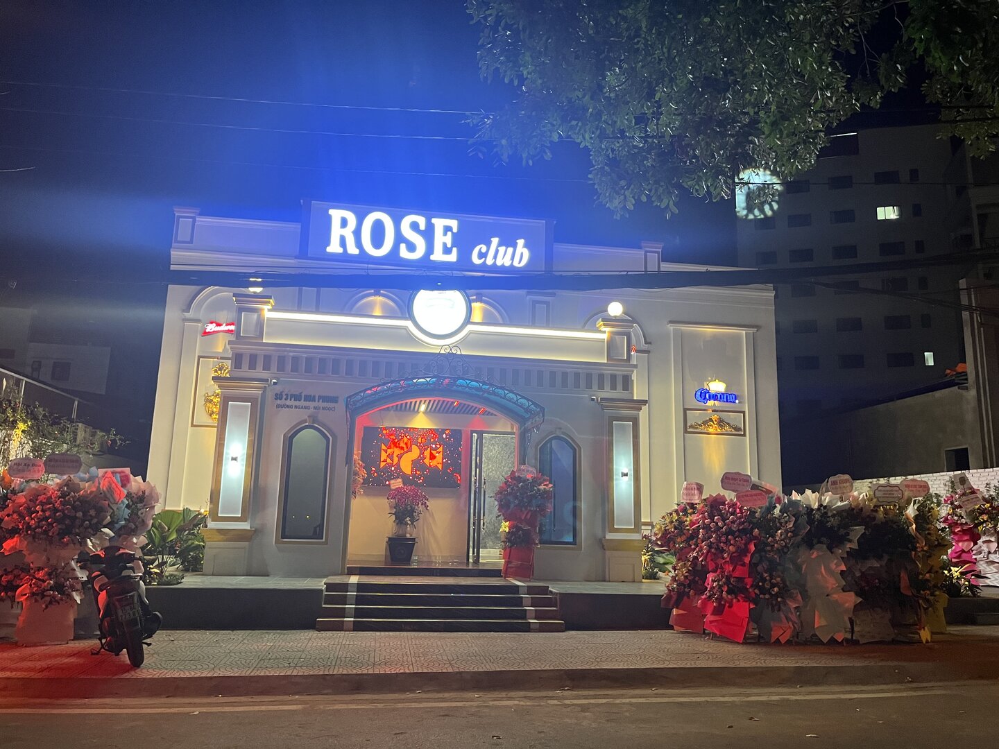 Rose Club Cat Ba