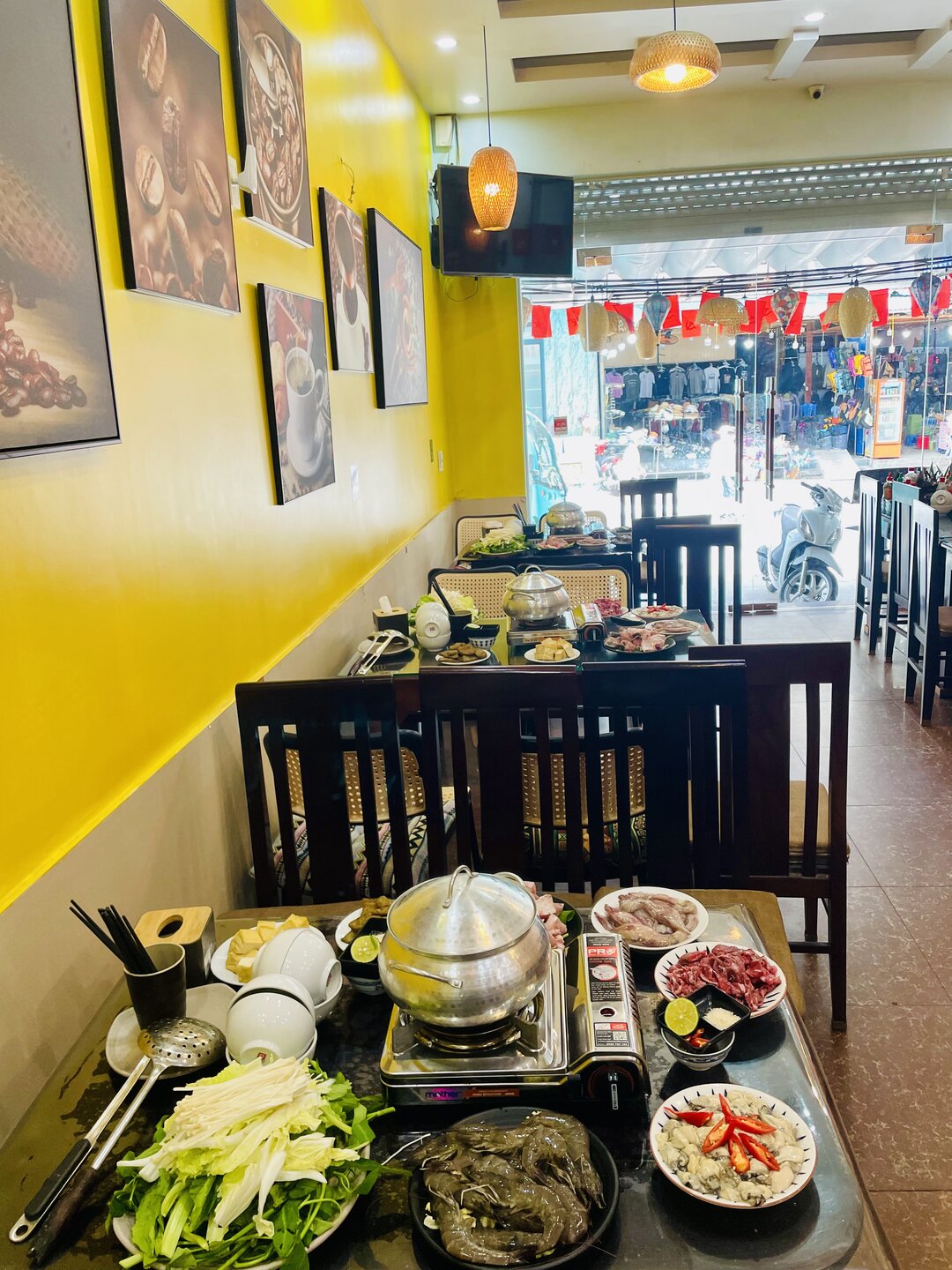 Long Coffee & Local Food