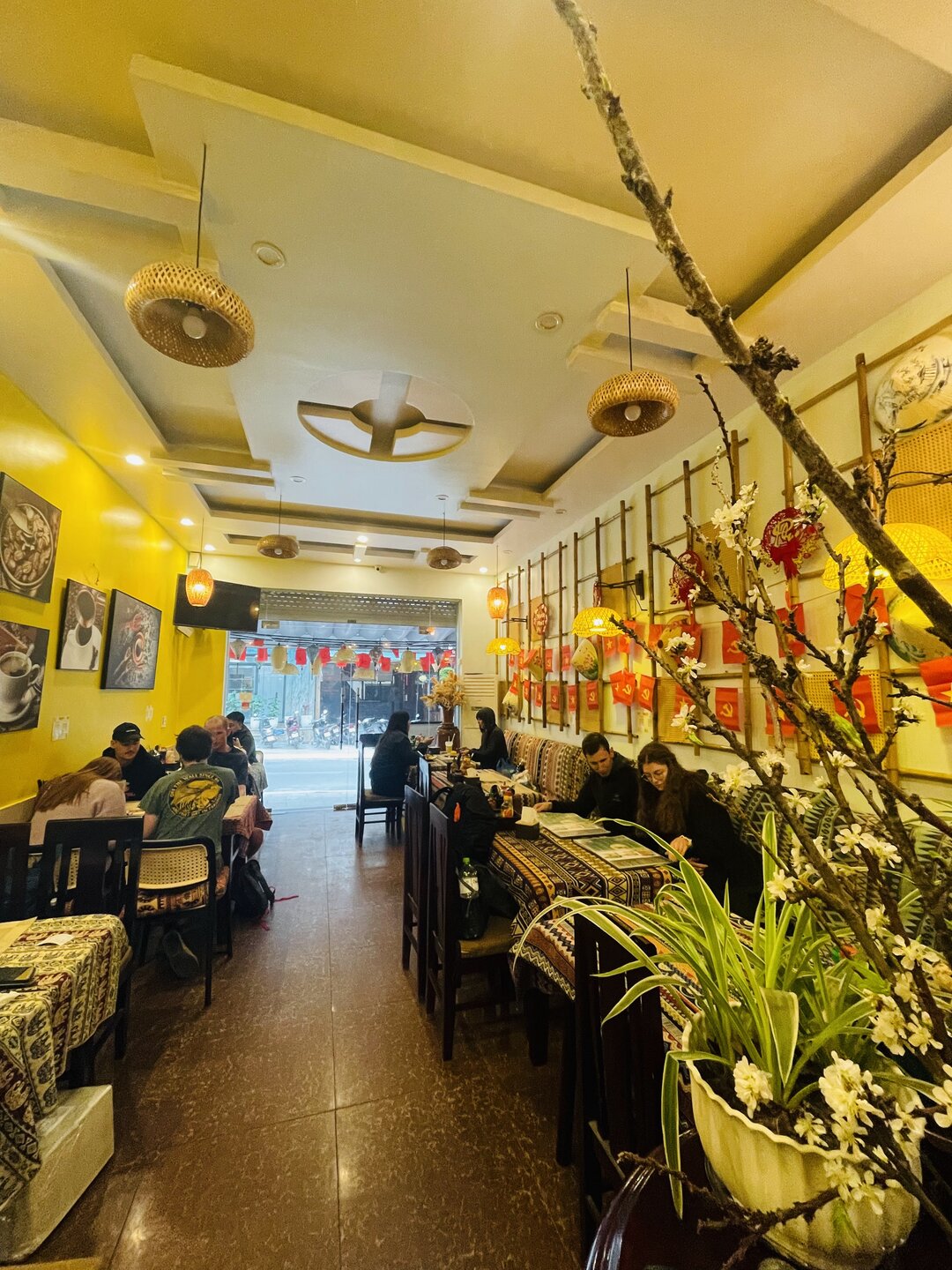 Long Coffee & Local Food