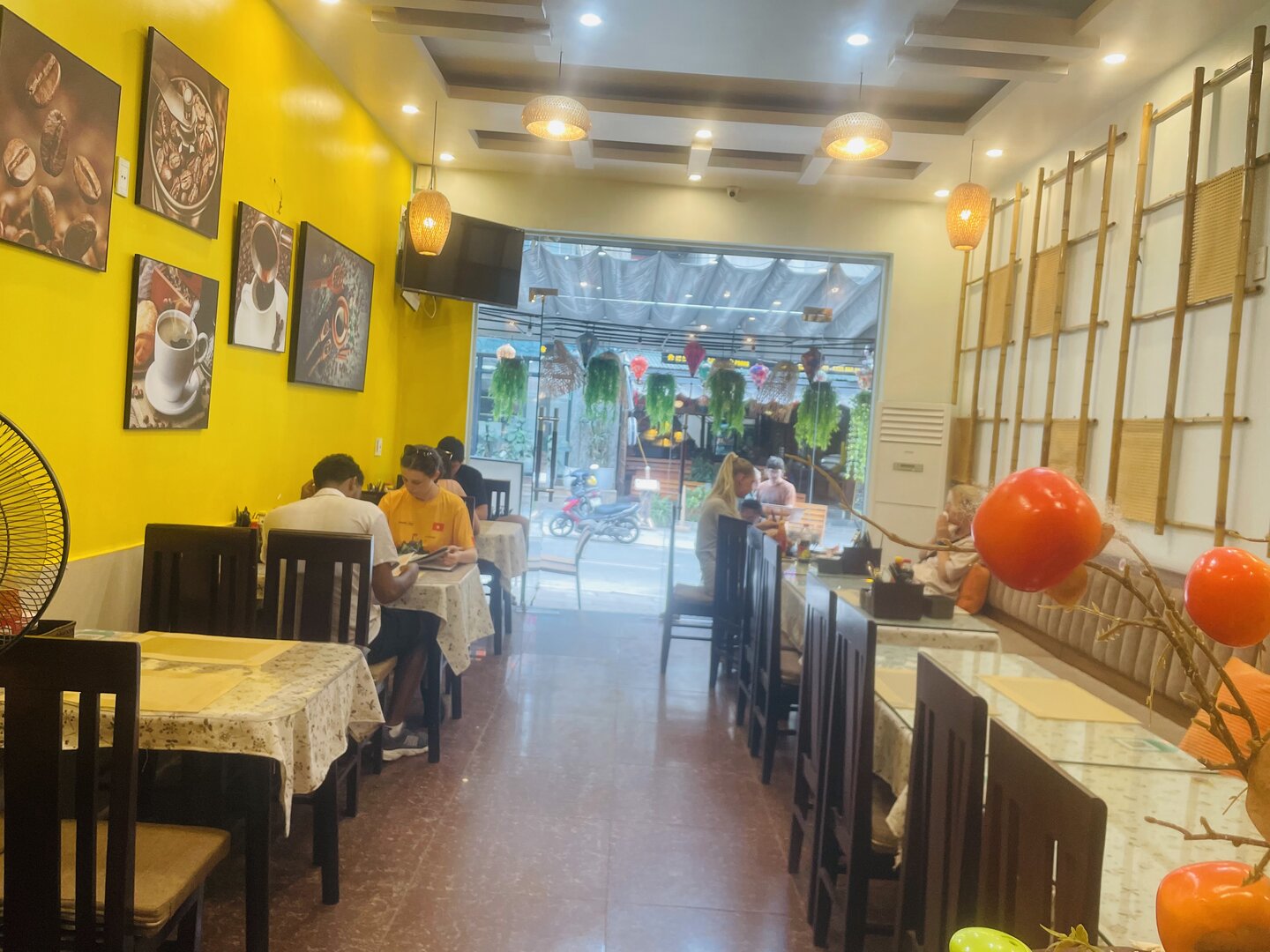 Long Coffee & Local Food