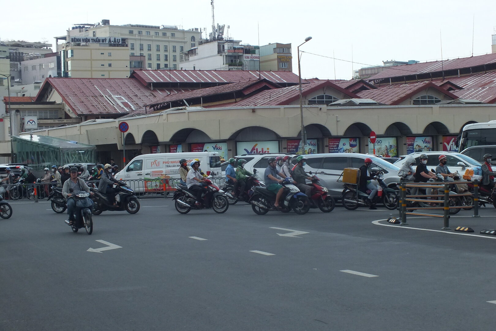 Ben Thanh Market
