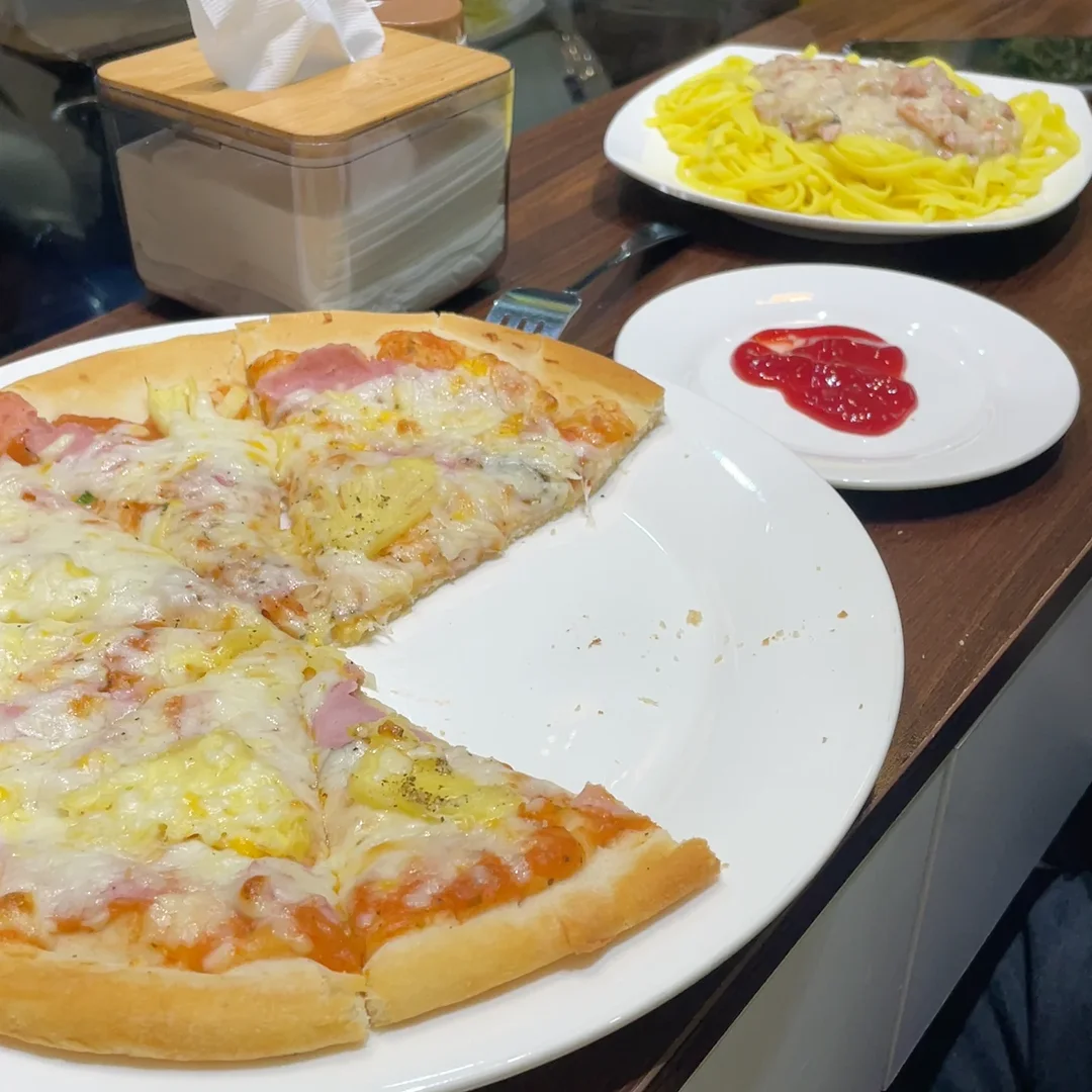 Pizza Ong Tay - 73 Le Loi