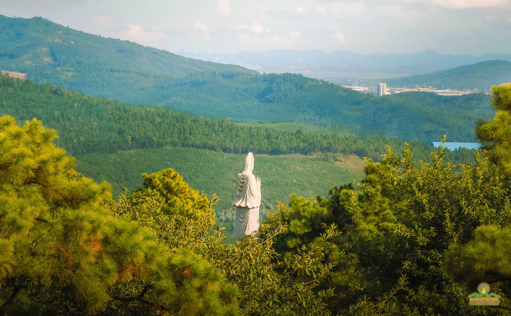 Ba Vang Pagoda