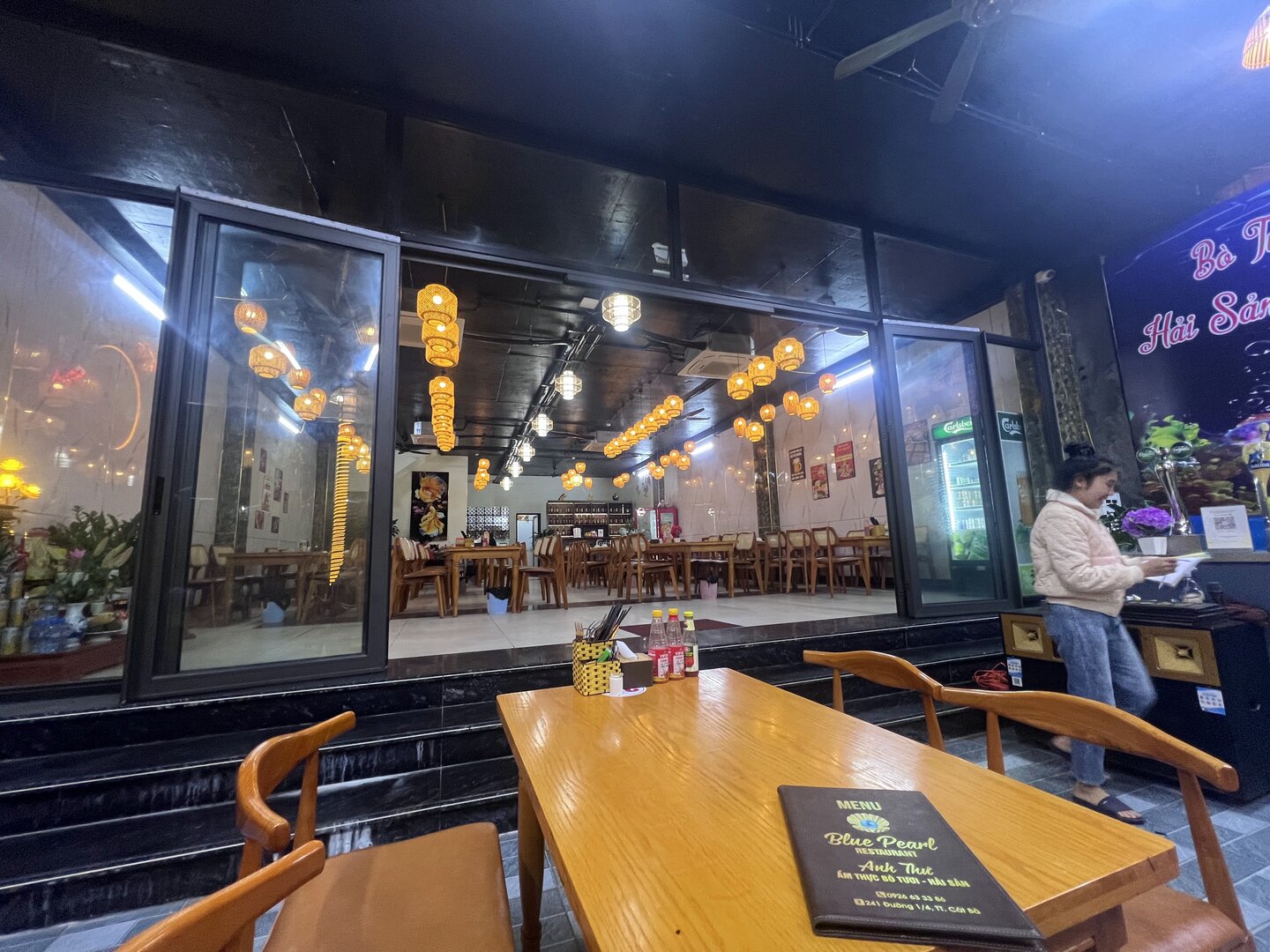 Nhà Hàng Anh Thư/ Blue Pearl Restaurant