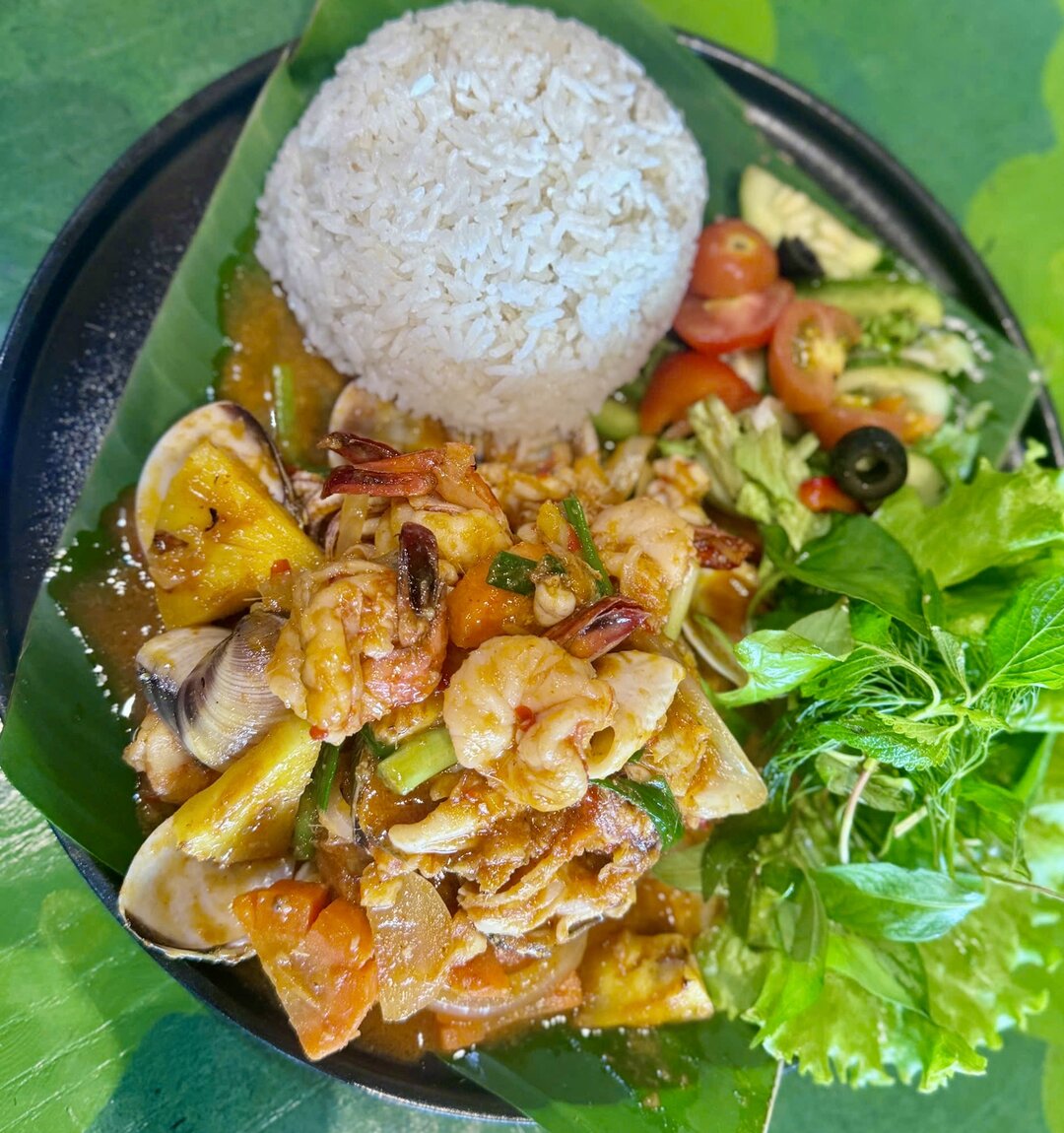 The Little Leaf Restaurant (Tiệm Lá Nhỏ)