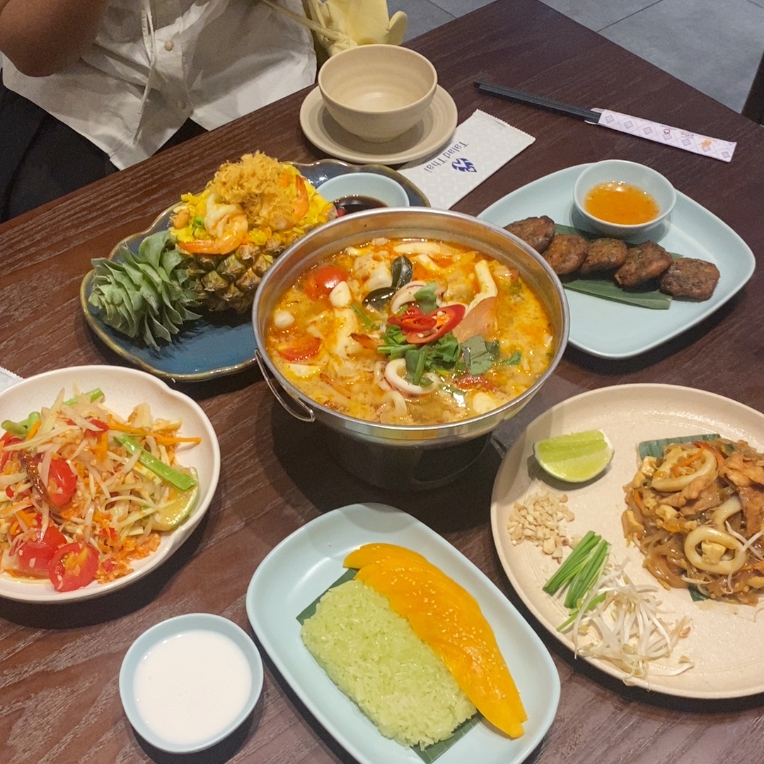 Thai Market Restaurant - Le Van Thiem