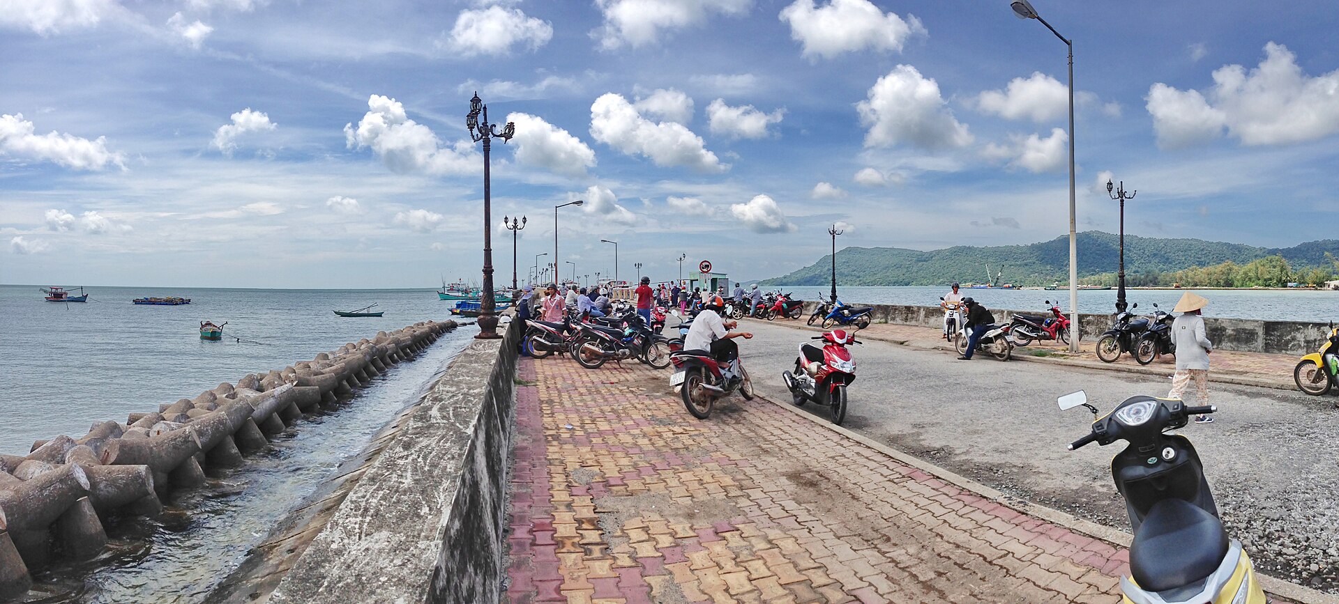 Bai Vong Port